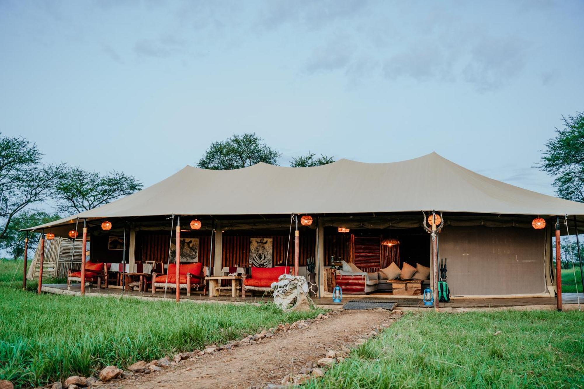 Zawadi Camp Hotel Serengeti Exterior photo