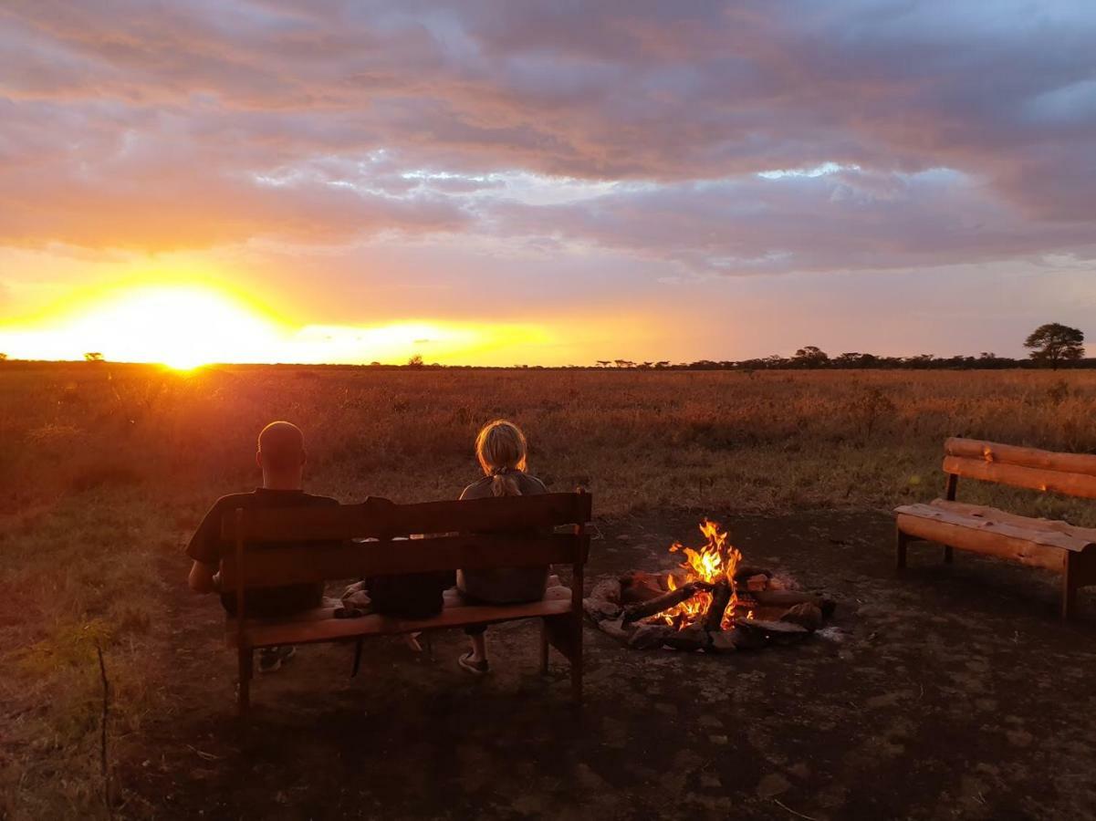 Zawadi Camp Hotel Serengeti Exterior photo